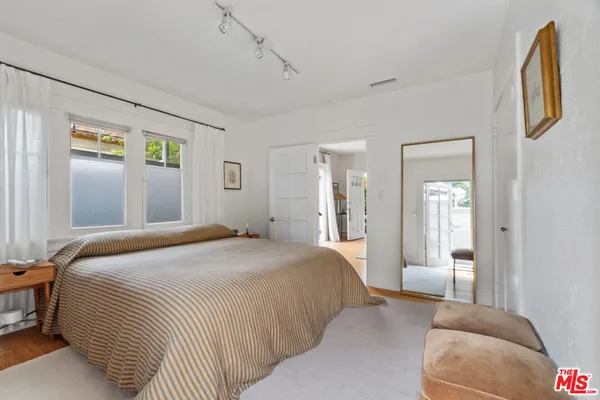 $5,995 | 648 Palms Boulevard, Venice, CA 90291