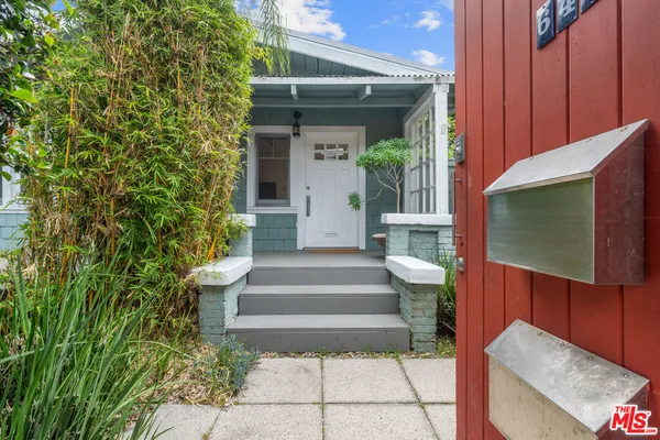$5,995 | 648 Palms Boulevard, Venice, CA 90291