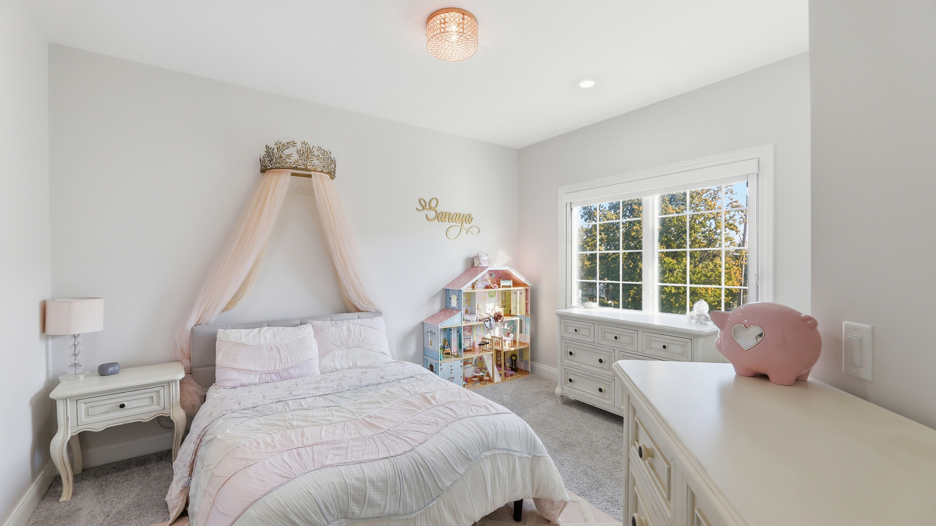 416 North Cass Avenue, Unit 6 Westmont, IL 60559 - Photo 17 of 24 a bedroom with a bed and a large window