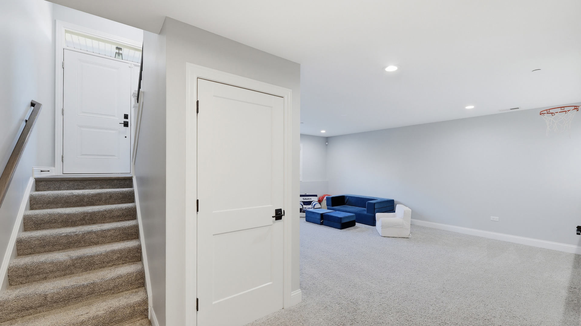 416 North Cass Avenue, Unit 6 Westmont, IL 60559 - Photo 20 of 24 a view of entryway