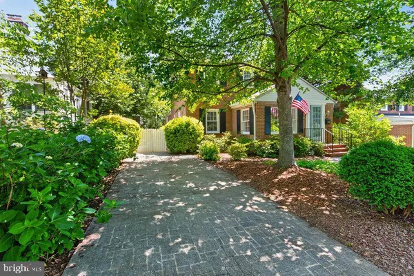 $1,250,000 | 1521 North Kenilworth Street, Arlington, VA 22205
