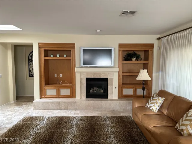 $2,000 | 1896 Hovenweep Street, Henderson, NV 89052