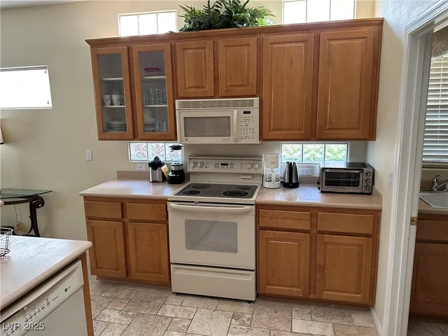 $2,000 | 1896 Hovenweep Street, Henderson, NV 89052