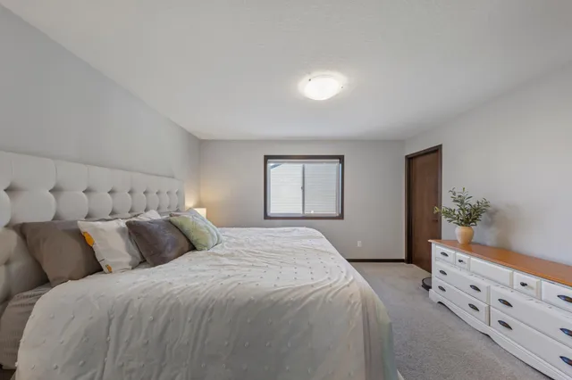 $299,900 | 207 Whitetail Lane, Kenyon, MN 55946