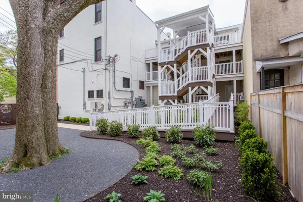 $2,325 | 41 D Bridge Street, Lambertville, NJ 08530
