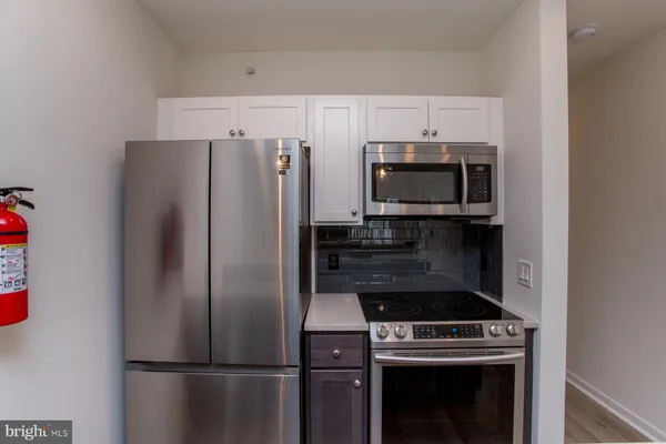 $2,325 | 41 D Bridge Street, Lambertville, NJ 08530