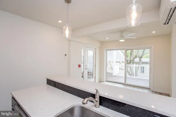 $2,325 | 41 D Bridge Street, Lambertville, NJ 08530