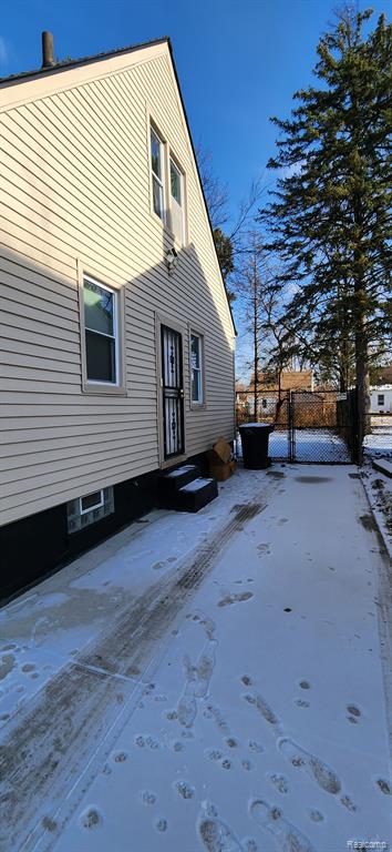 11366 Evergreen Road Detroit, MI 48228 - Photo 8 of 42