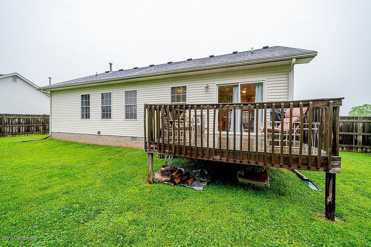 475 Forest Ridge Drive Mount Washington, KY 40047 - Photo 21 of 22 475 Forest Ridge Dr MtW-36