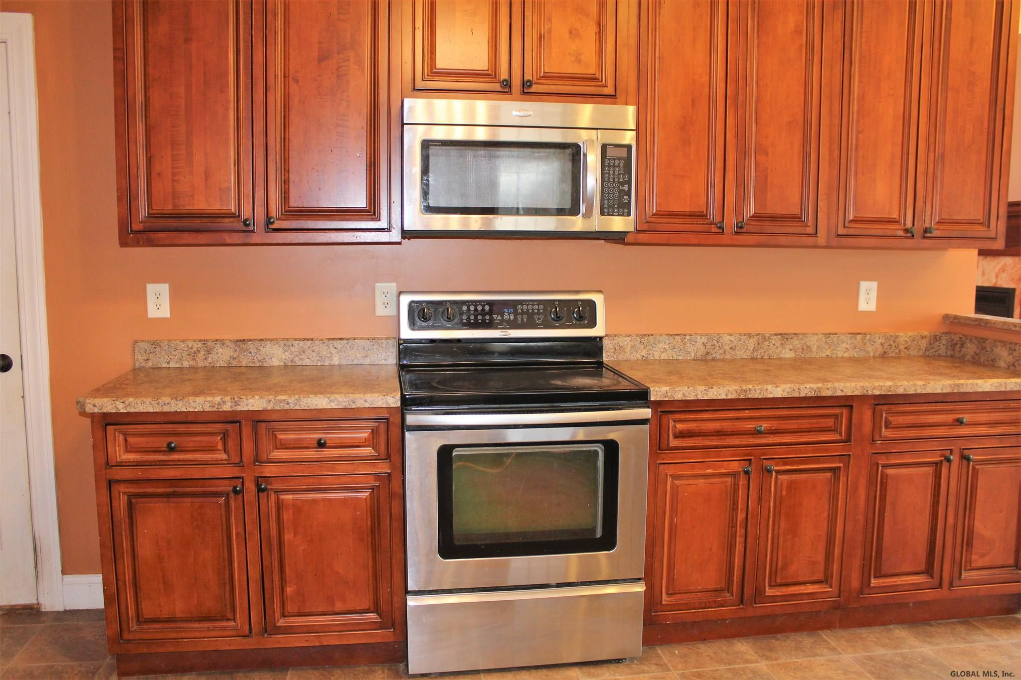 673 Swaggertown Road Schenectady, NY 12302 - Photo 11 of 35 Photo 11