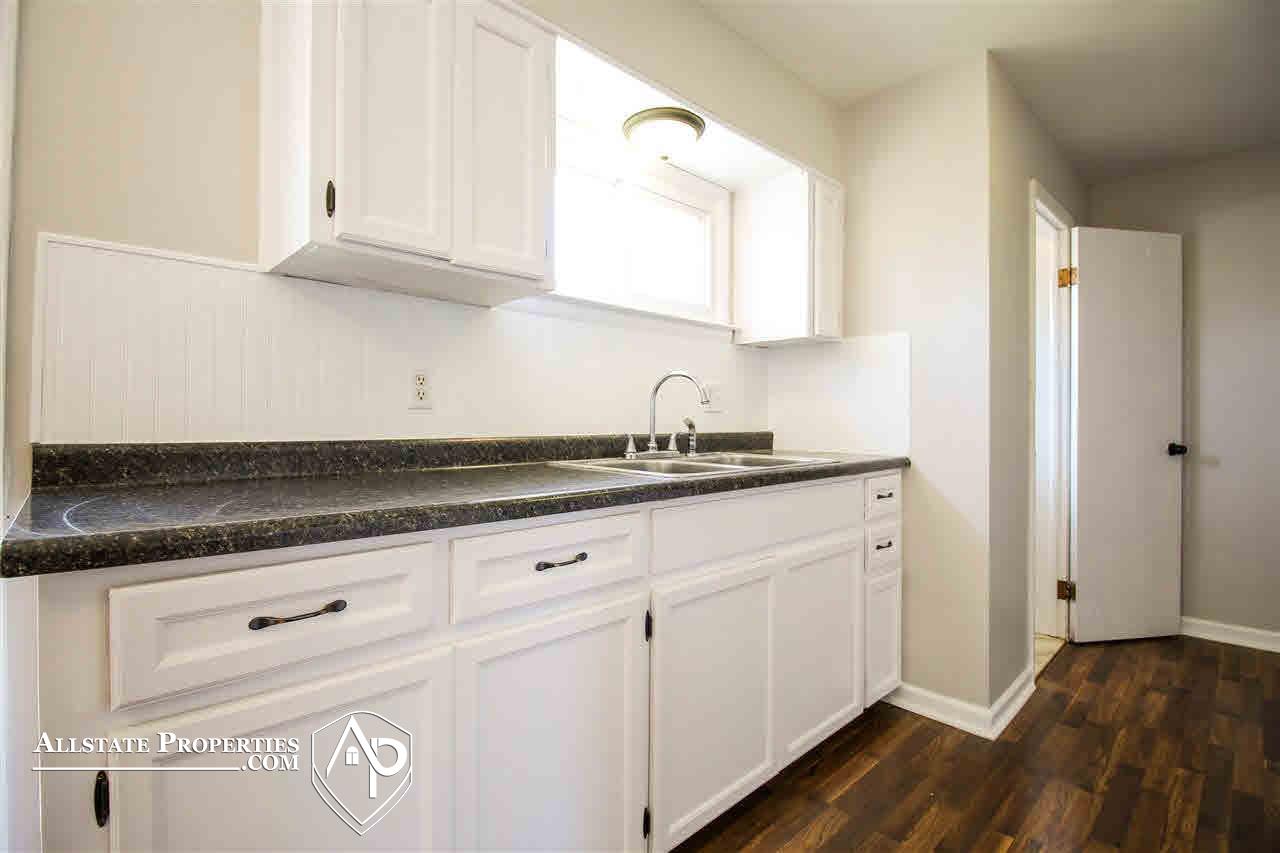 6207 North Linden Road Mount Morris, MI 48458 - Photo 4 of 19 21438882-3.JPG