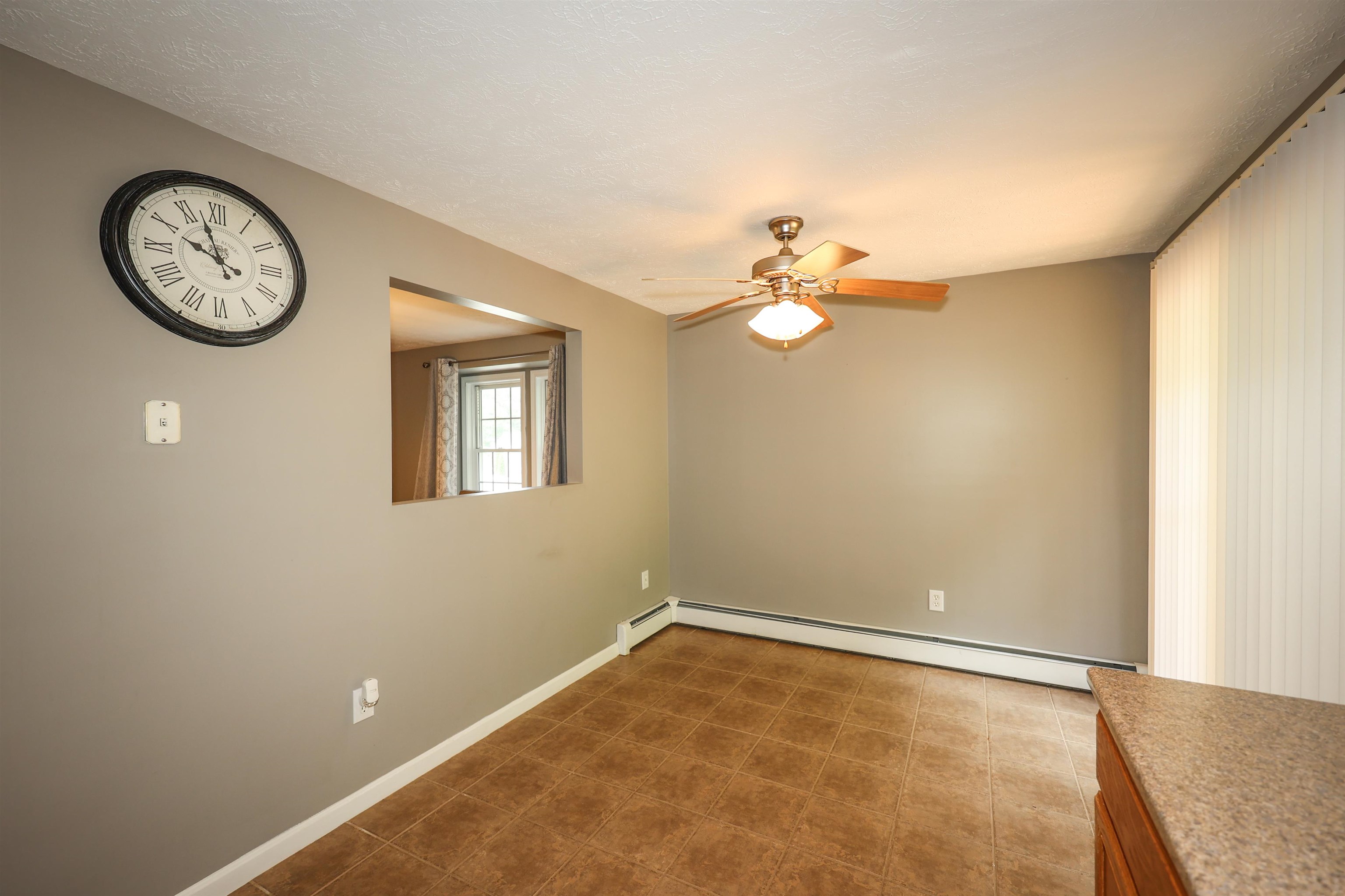 33 Dale Road, Unit B Hooksett, NH 03106 - Photo 12 of 36