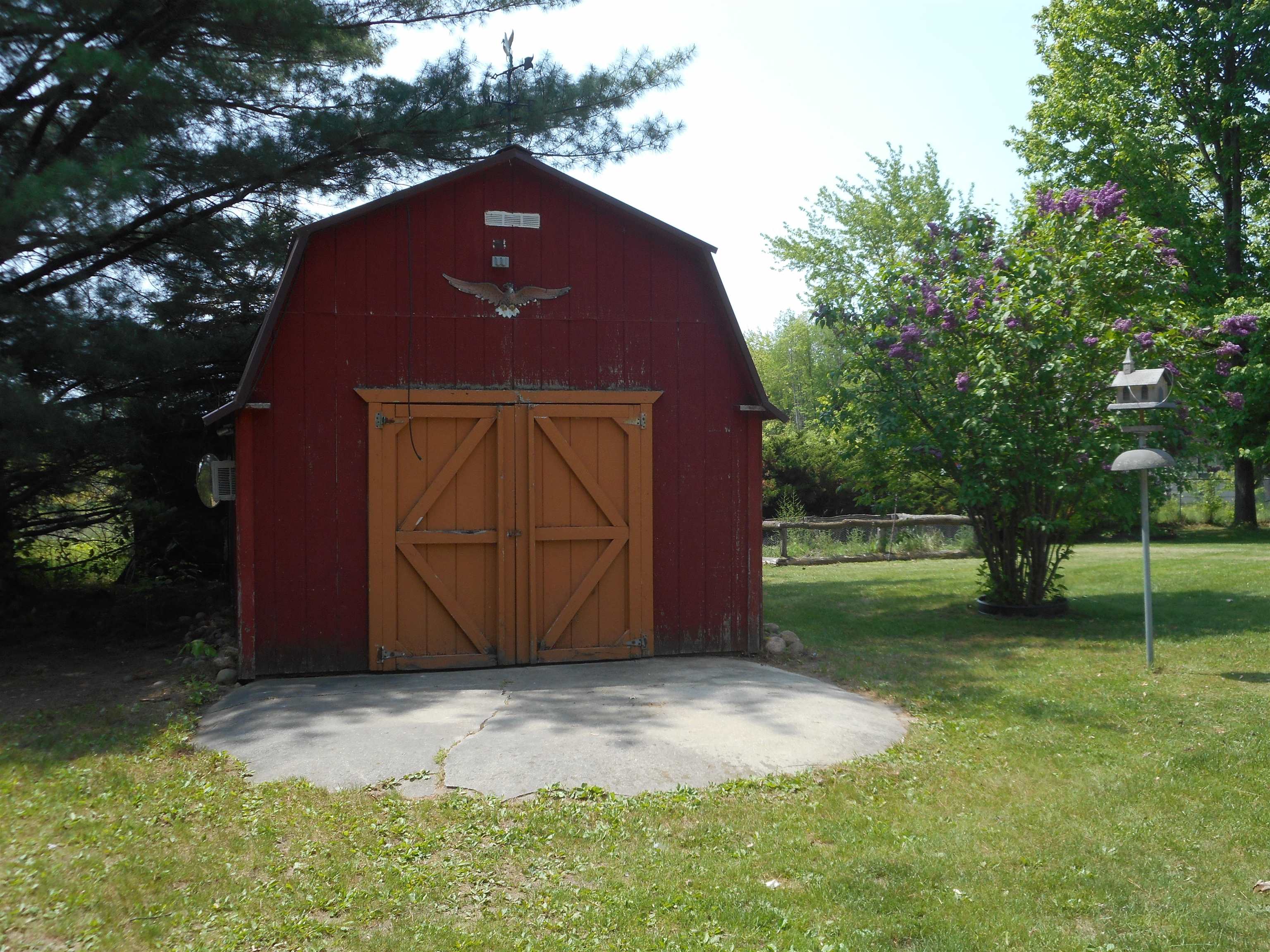2575 West Huron Road Standish, MI 48658 - Photo 8 of 32