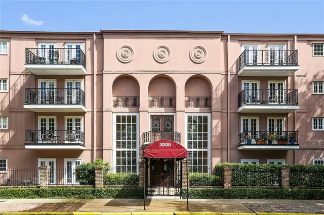 $225,000 | 3000 St Charles Avenue, Unit 409, New Orleans, LA 70115