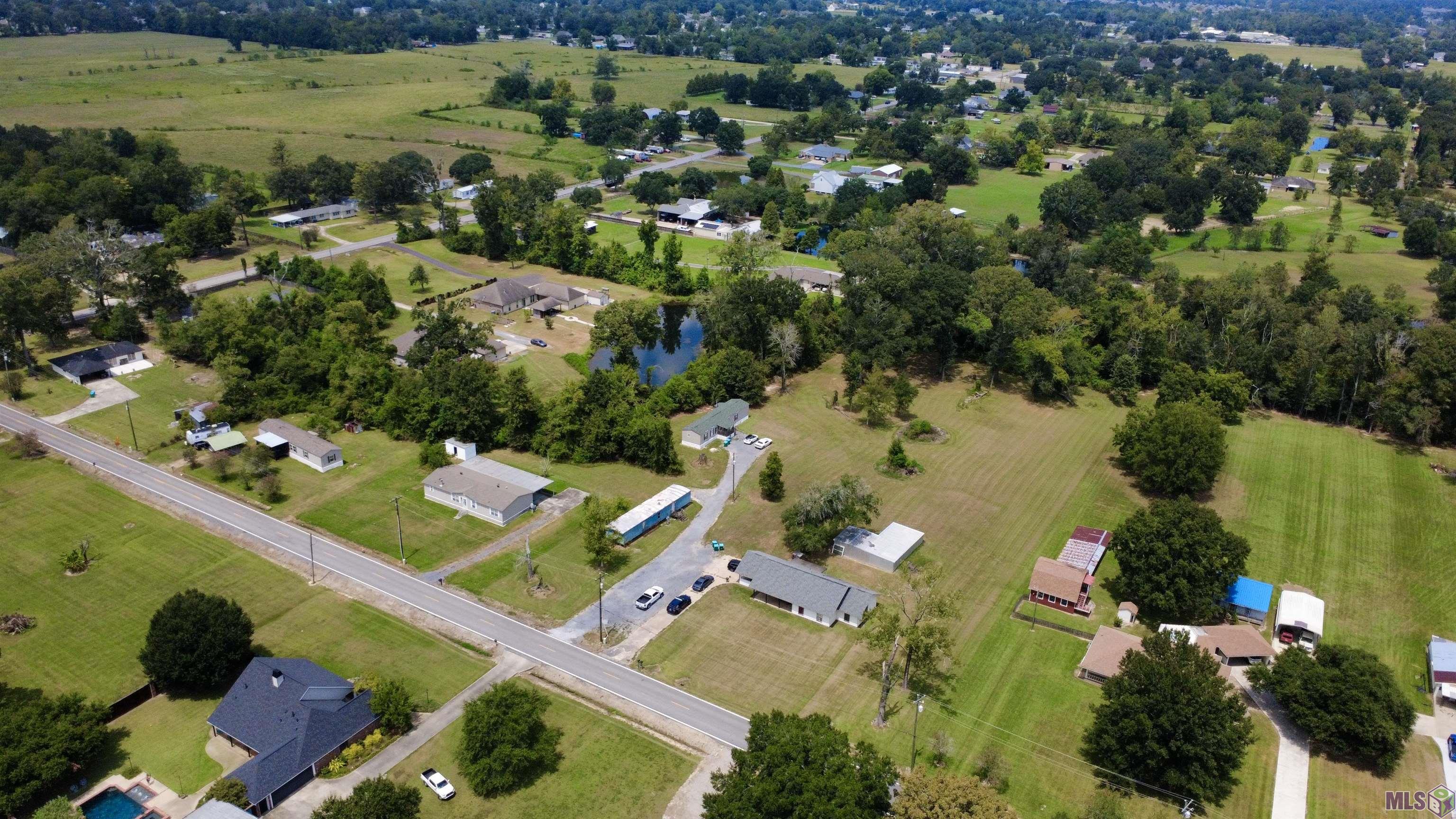 42066 Devall Road Prairieville, LA 70769 - Photo 2 of 14 Gallery Image 2