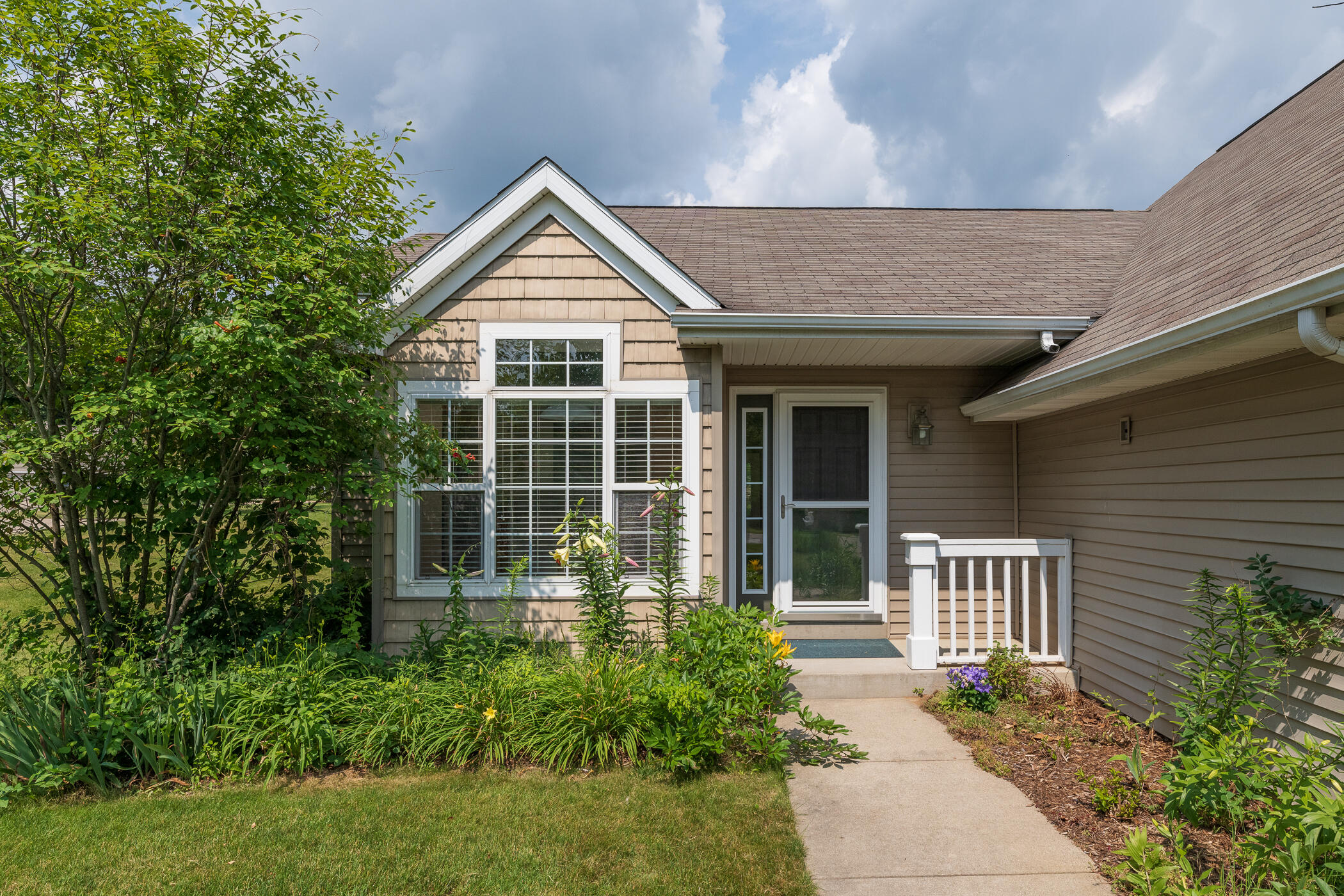 1294 Harrier Ridge Kalamazoo, MI 49009 - Photo 2 of 52 1294 Harrier Ridge-2