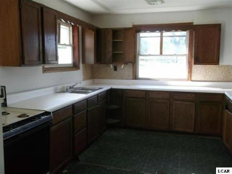 3000 East Valley Road Adrian, MI 49221 - Photo 2 of 7 20019478-1.JPG