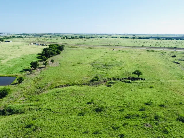 $375,000 | 36 Rogers Tx 76569, Rogers, TX 76569