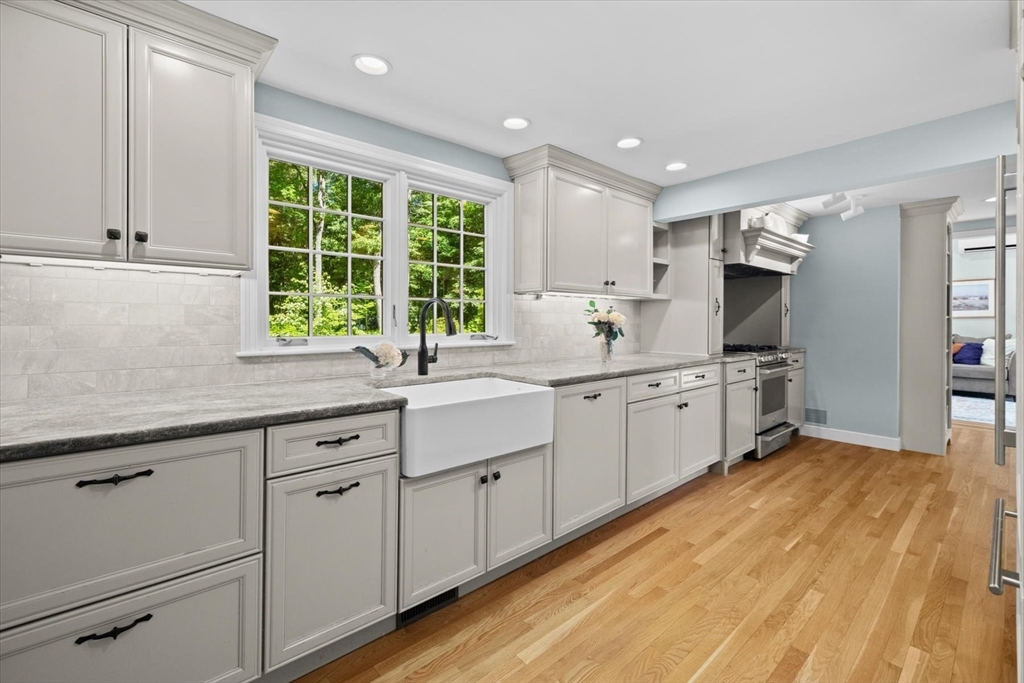 15 Willard Grant Road Sudbury, MA 01776 - Photo 12 of 40