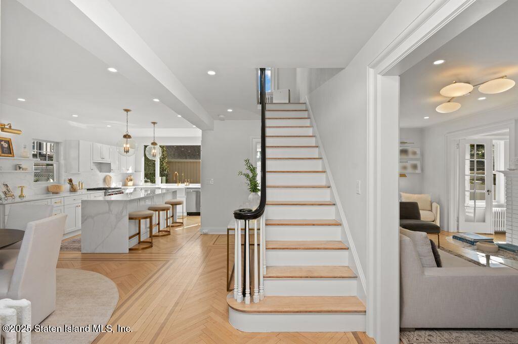 46 Rokeby Place Staten Island, NY 10310 - Photo 2 of 24 2