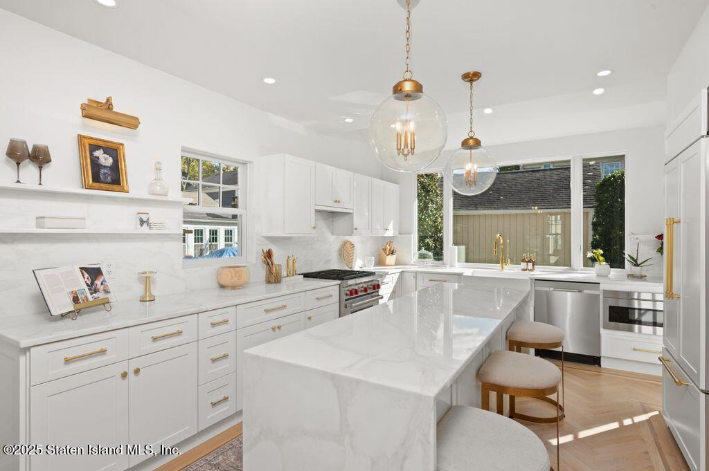 46 Rokeby Place Staten Island, NY 10310 - Photo 3 of 24 3