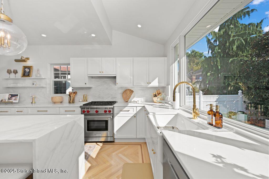 46 Rokeby Place Staten Island, NY 10310 - Photo 6 of 24 6