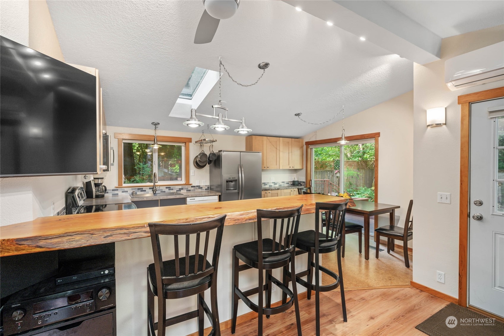 21009 Pinnacle Road Glacier, WA 98244 - Photo 4 of 29 Gallery Image 4