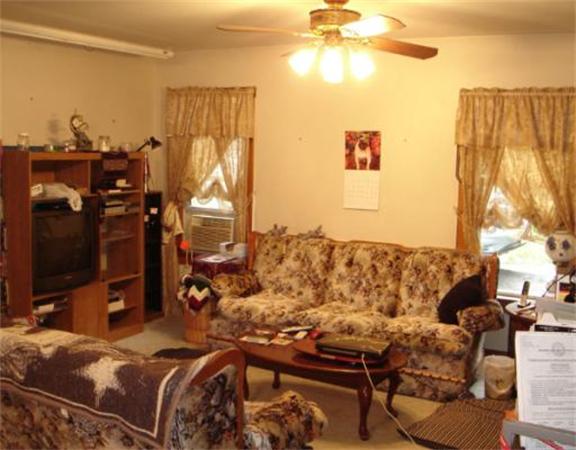 44 Pleasant Street Warren, MA 01092 - Photo 8 of 28 Gallery Image 8