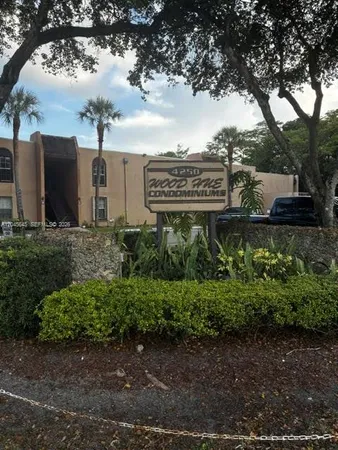 $1,450 | 4220 Northwest 21st Street, Unit 207, Lauderhill, FL 33313