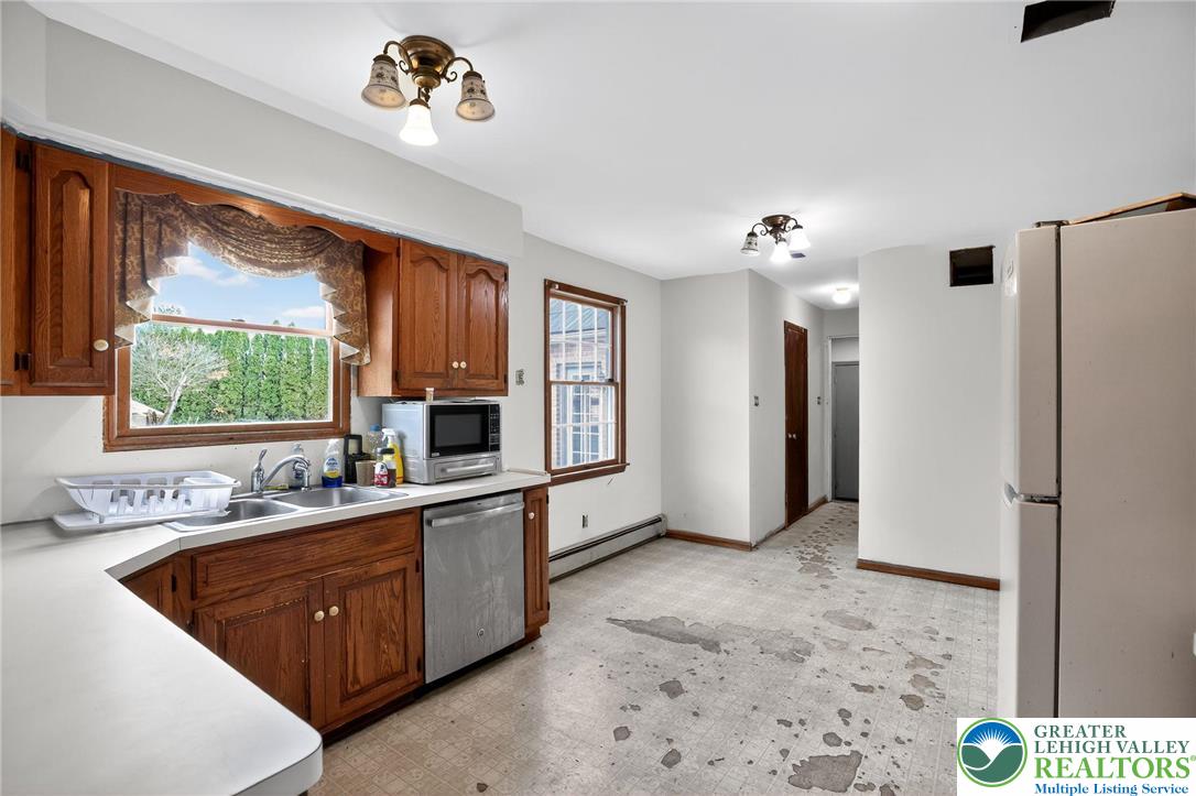 6594 Memorial Road Germansville, PA 18053 - Photo 29 of 49 kitchen