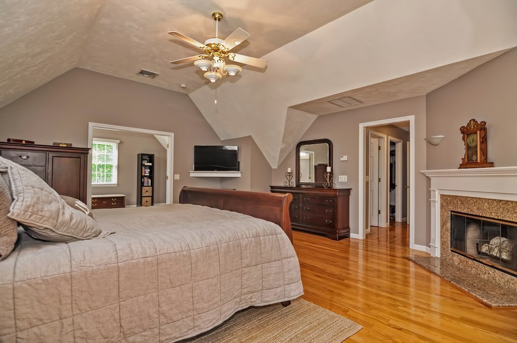 34 Falcon Ridge Drive Hopkinton, MA 01748 - Photo 20 of 29