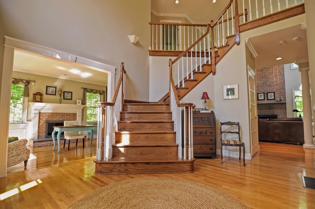 34 Falcon Ridge Drive Hopkinton, MA 01748 - Photo 4 of 29