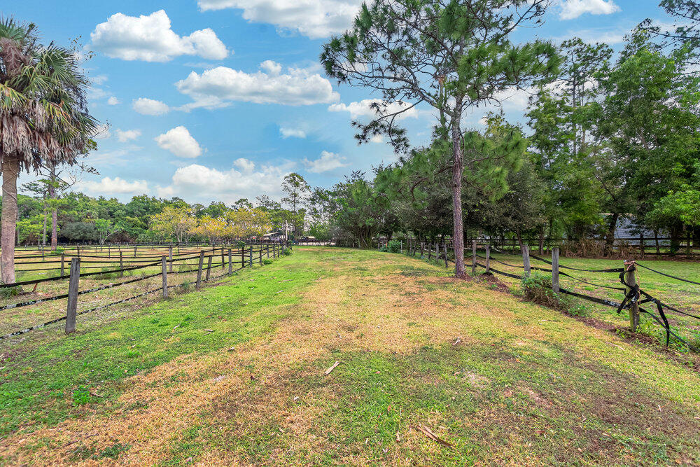 2552 B Road Loxahatchee Groves, FL 33470 - Photo 32 of 37 032_00027