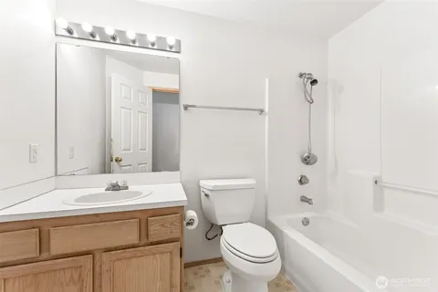 $539,999 | 7516 Magnolia Court Southeast, Lacey, WA 98503