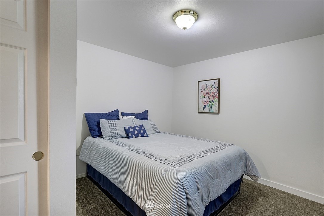 5927 Lowell Road Everett, WA 98203 - Photo 11 of 18