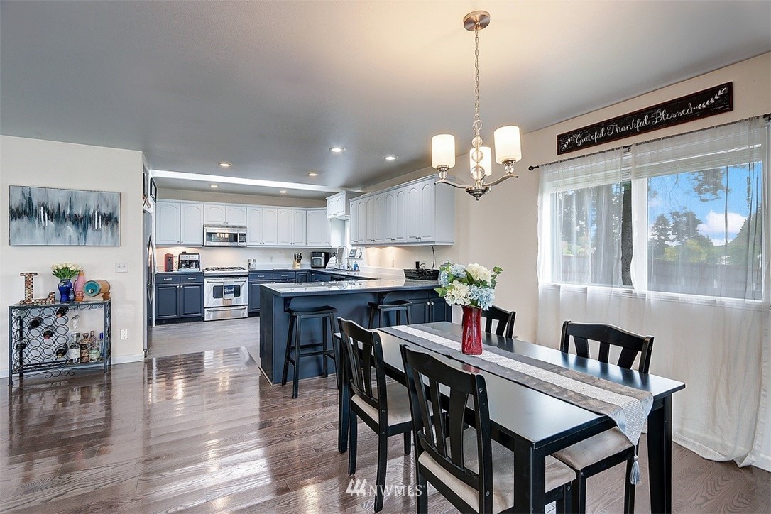5927 Lowell Road Everett, WA 98203 - Photo 4 of 18