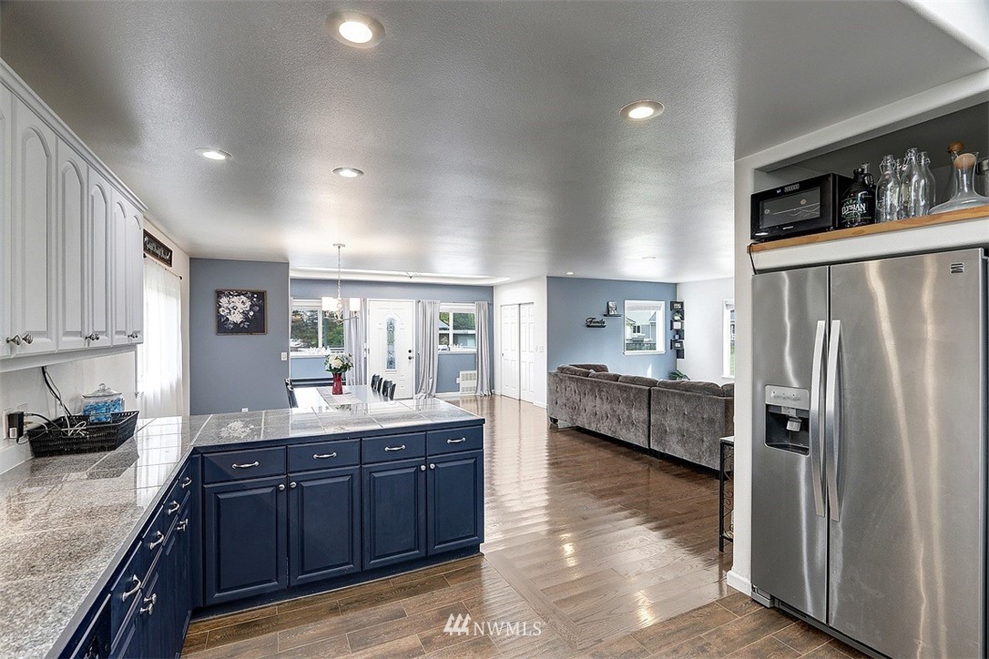 5927 Lowell Road Everett, WA 98203 - Photo 5 of 18