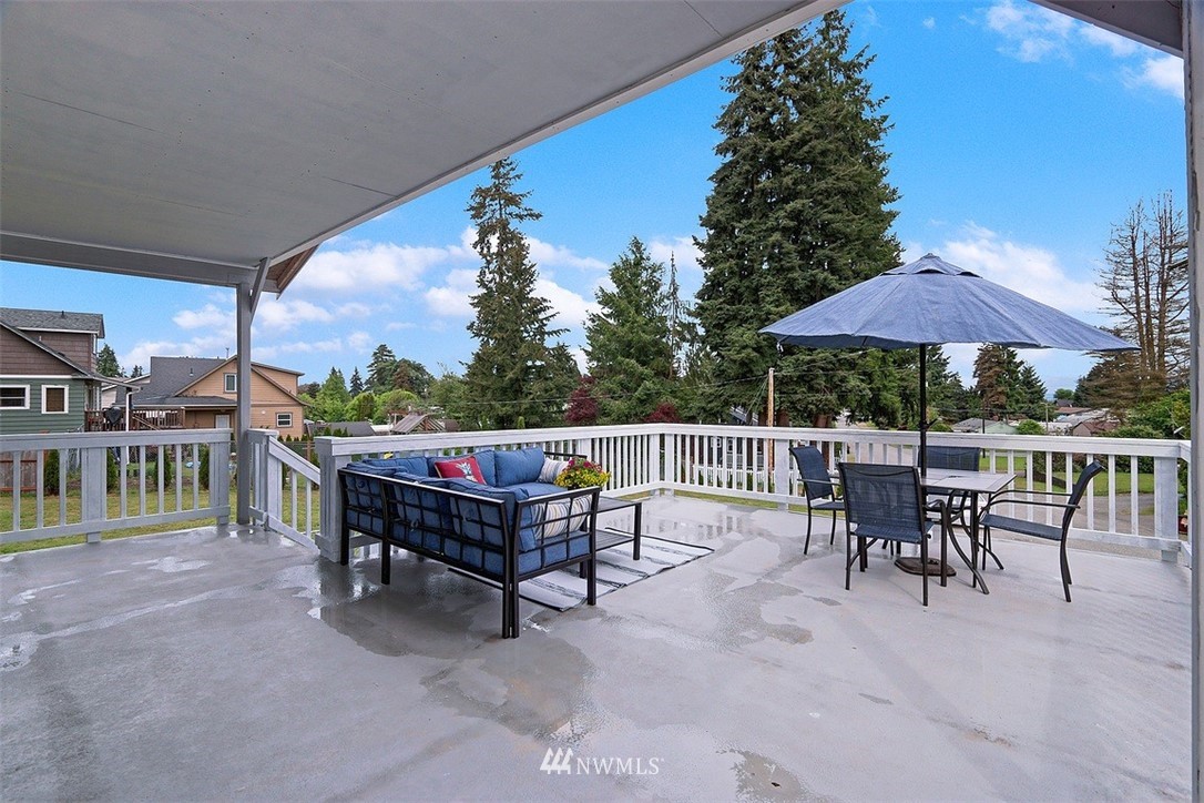 5927 Lowell Road Everett, WA 98203 - Photo 8 of 18