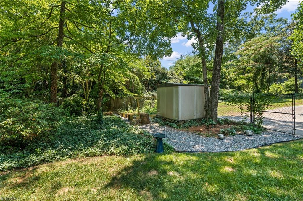 2786 Robinhood Road Winston-Salem, NC 27106 - Photo 25 of 26