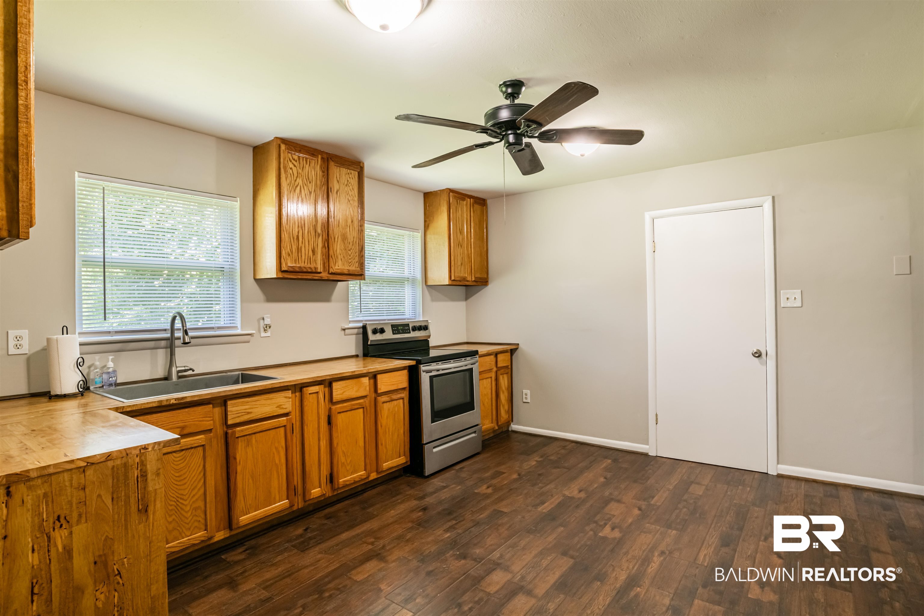 11020 Pioneer Road Theodore, AL 36582 - Photo 16 of 26