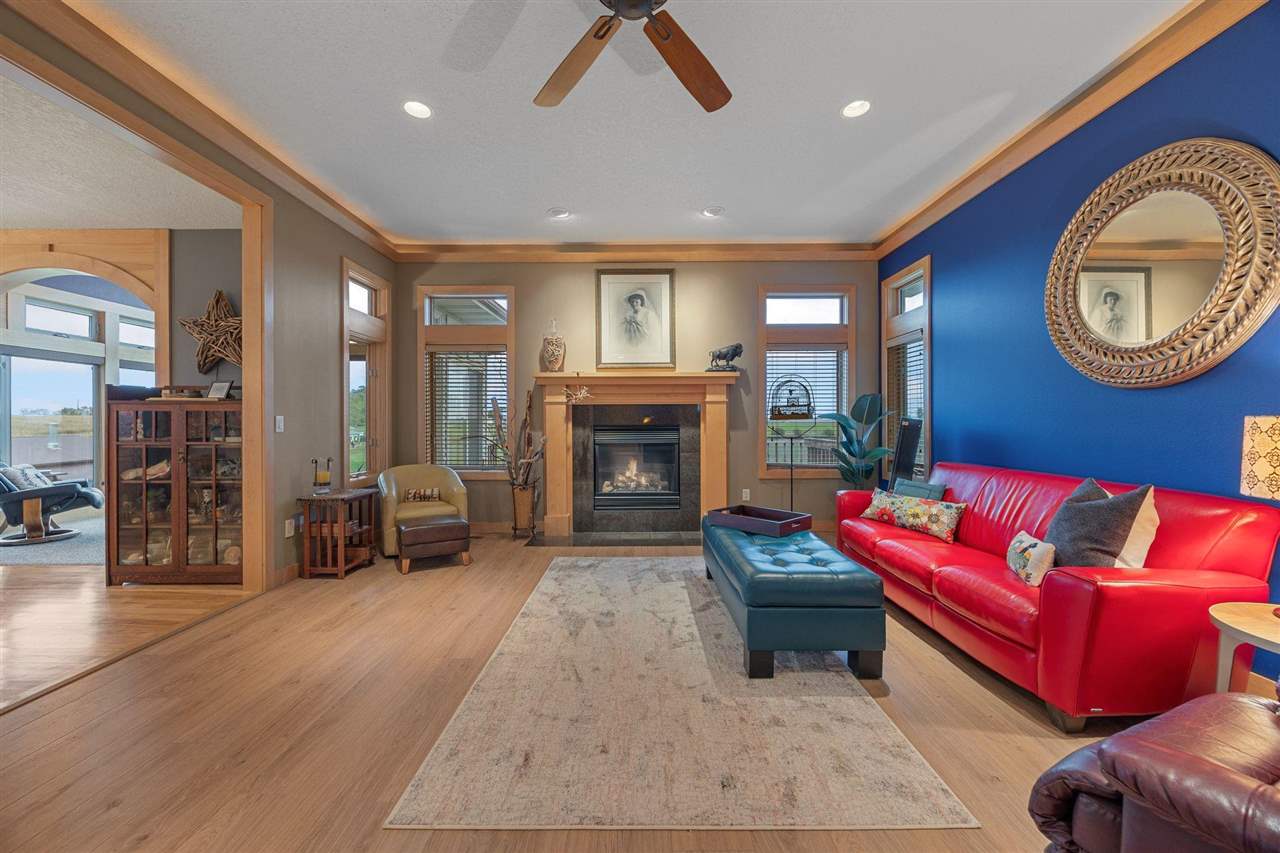 2155 Johnson-Washington Road Southwest Kalona, IA 52247 - Photo 5 of 60 Gallery Image 5