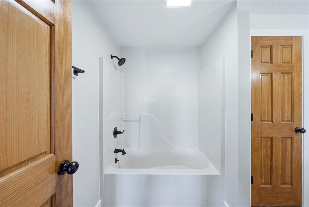 69 Ellis Road Southbridge, MA 01550 - Photo 34 of 42 Gallery Image 34