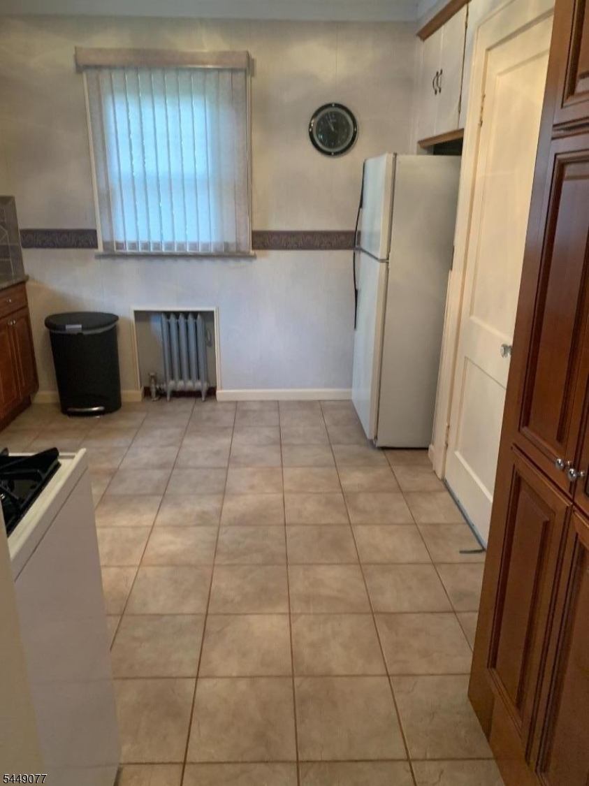 32 Hamilton Road Verona, NJ 07044 - Photo 7 of 18 Gallery Image 7