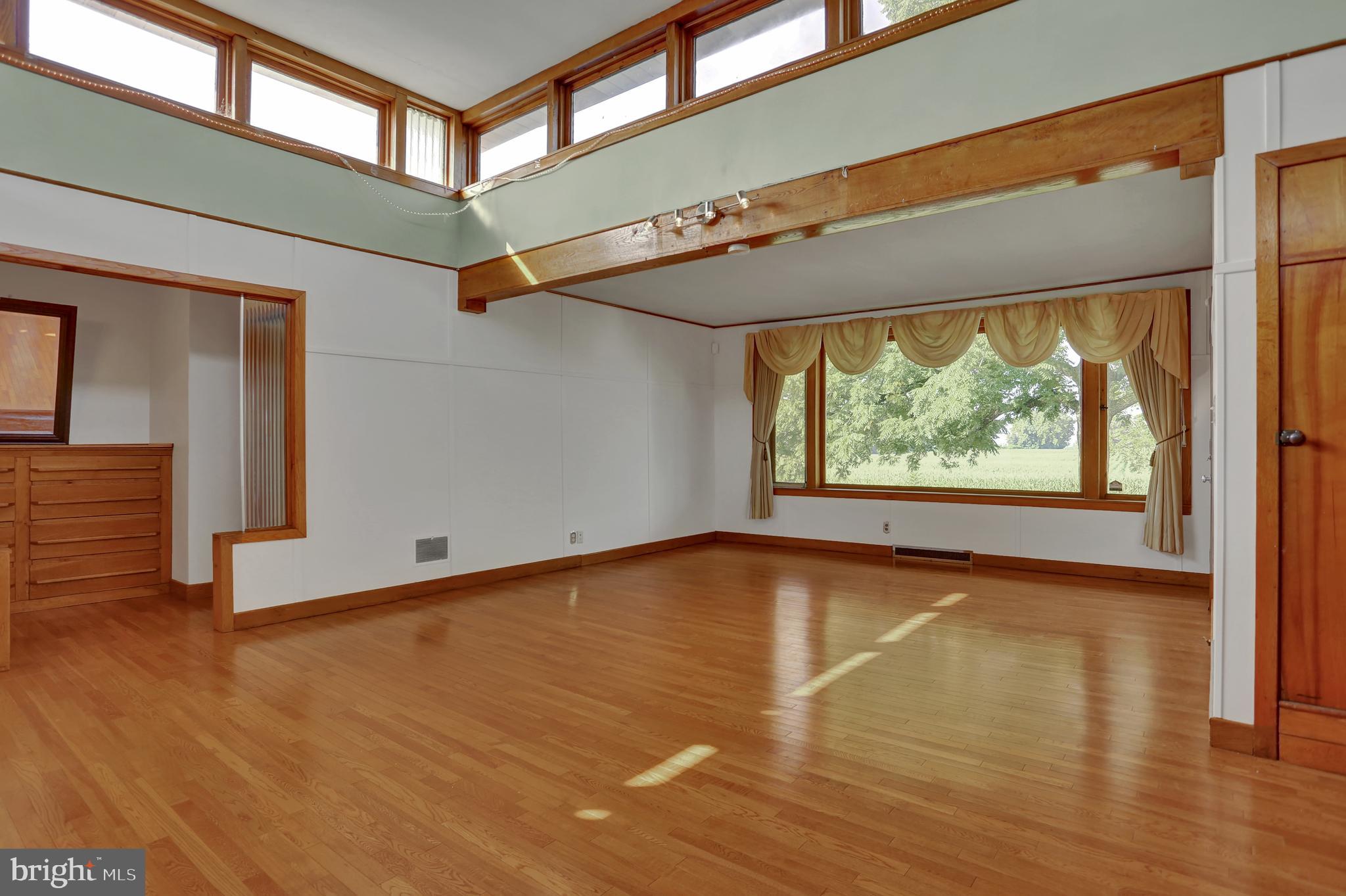2334 Moselem Spring Road Fleetwood, PA 19522 - Photo 9 of 35 Gallery Image 9
