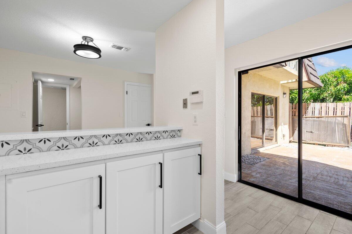 4587 Cherry Road West Palm Beach, FL 33417 - Photo 4 of 19 JLC_7768