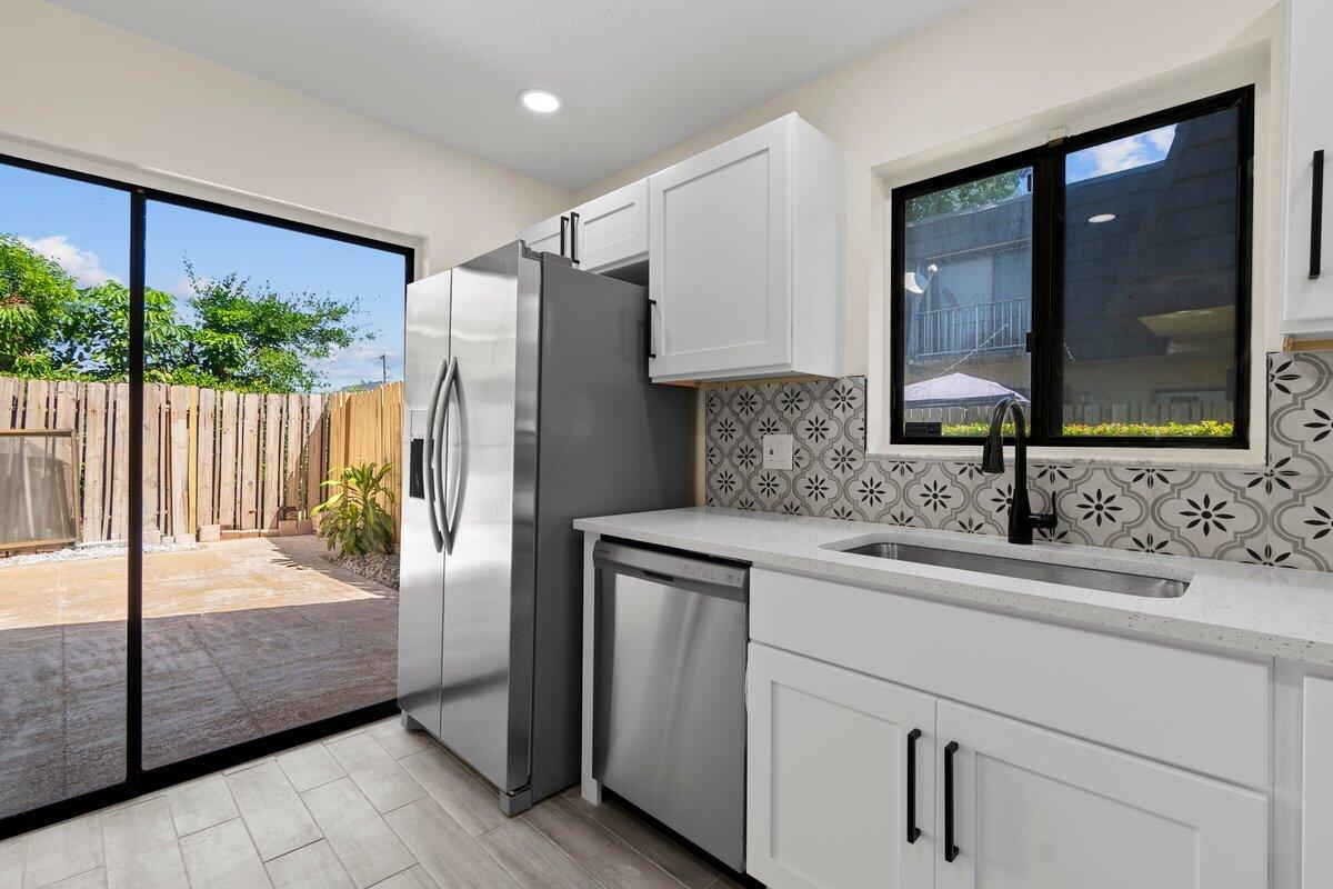 4587 Cherry Road West Palm Beach, FL 33417 - Photo 5 of 19 JLC_7773