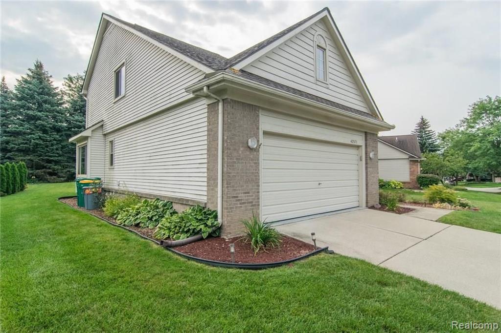 42571 Wimbleton Way Novi, MI 48377 - Photo 46 of 52