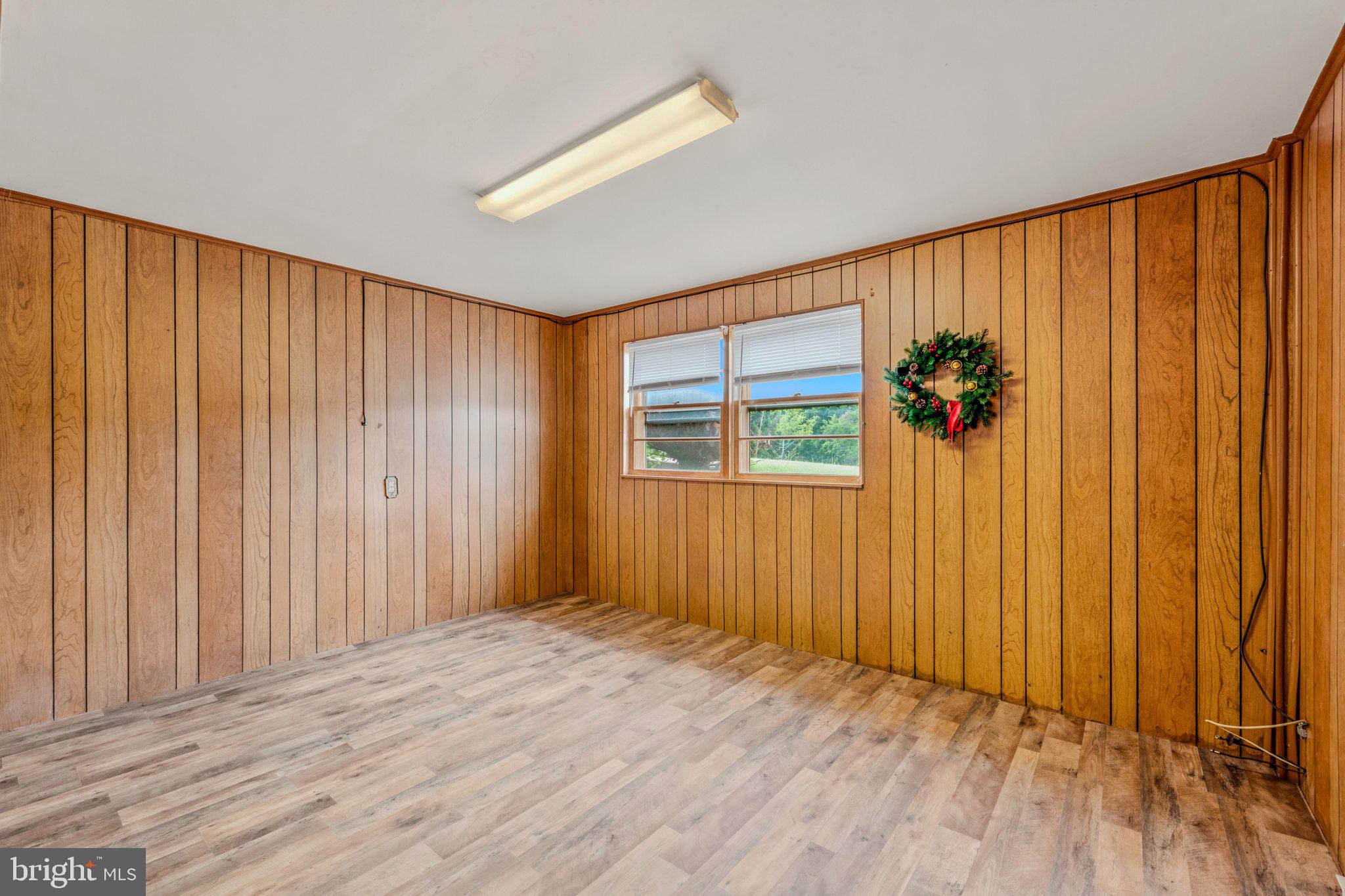 381 Grove Heights Road Berkeley Springs, WV 25411 - Photo 24 of 48 Family Room