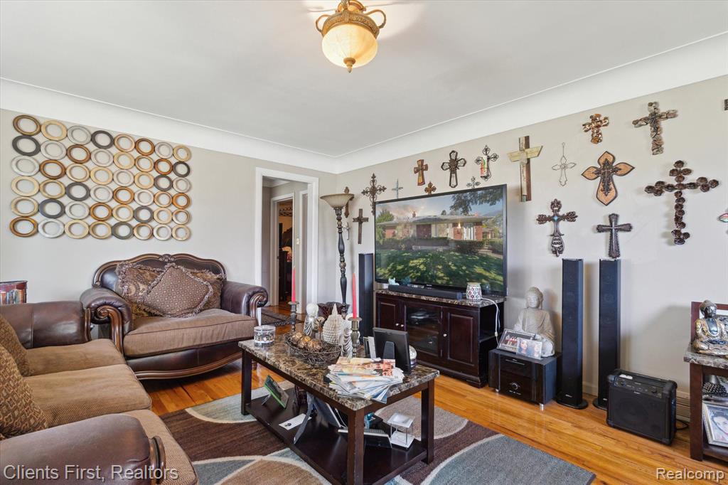 19000 Champaign Road Allen Park, MI 48101 - Photo 7 of 42 Gallery Image 7