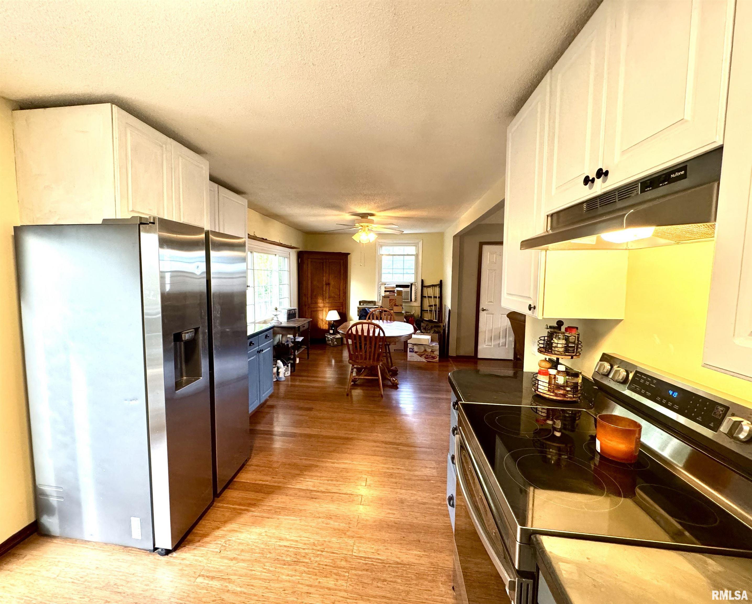 14517 Elmore Road Elmwood, IL 61529 - Photo 11 of 25